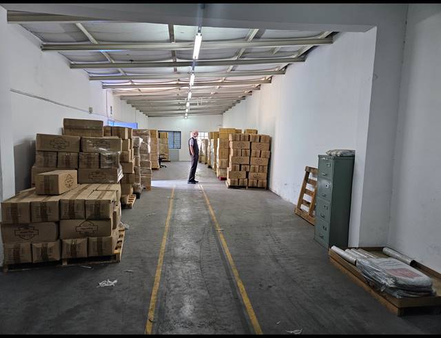 1,875M² WAREHOUSE FOR SALE IN ISANDO